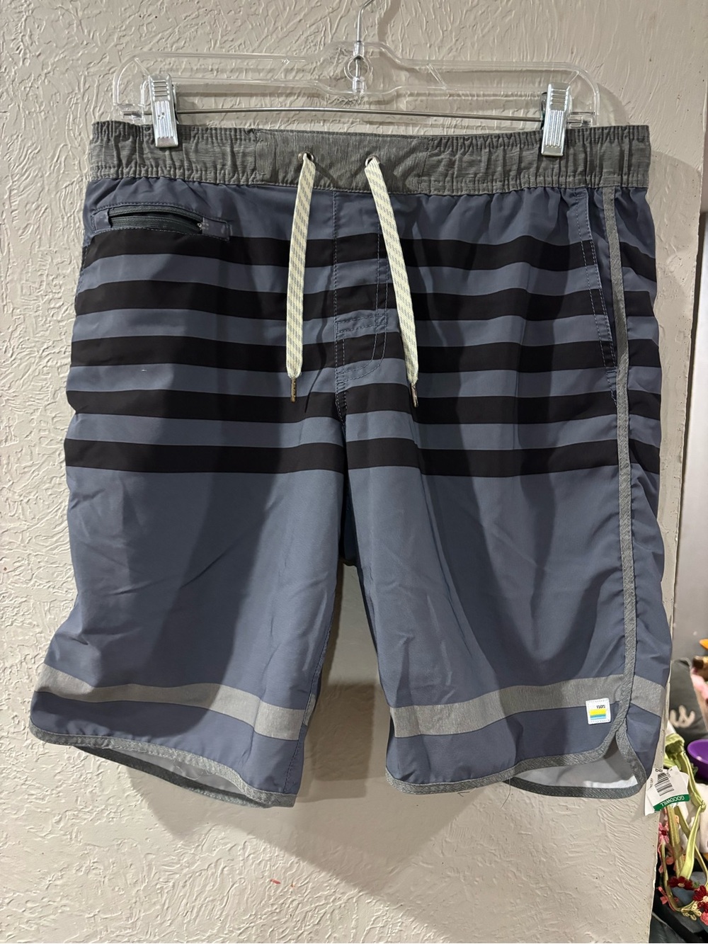 Vuori Banks Shorts Mens Size M Blue Casual Gym training Beach Surf FLAWED